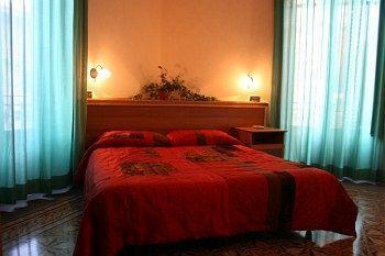 Hotel Italia 2*