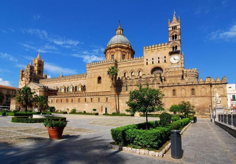 Italia 2*