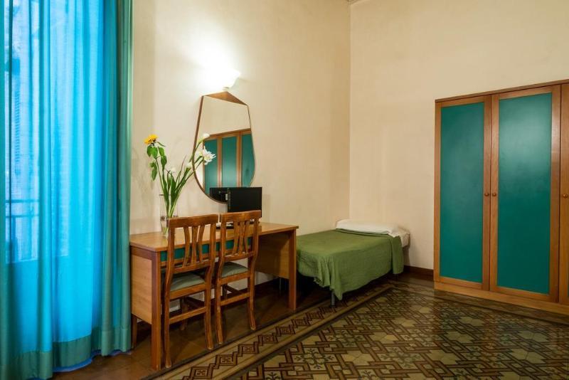 Italia Hotel 2*