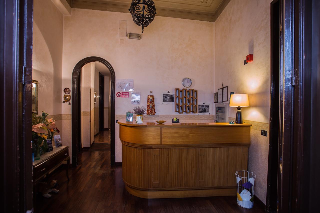 Hotel Italia 2*