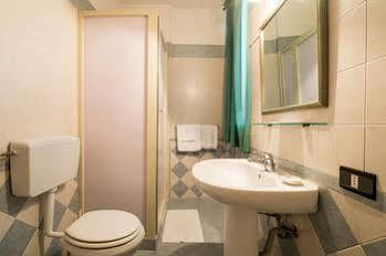 Italia 2*